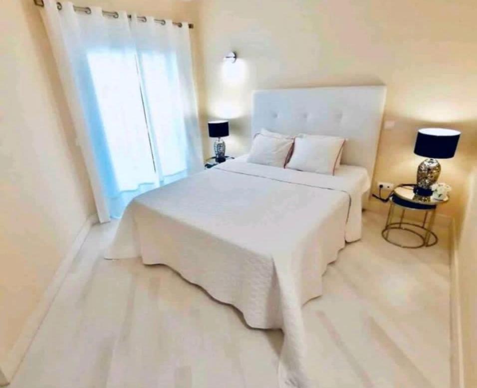 Beach & Sea Apt, Fast Wifi, Airco, Private Parking And Pool Portimao Exterior photo