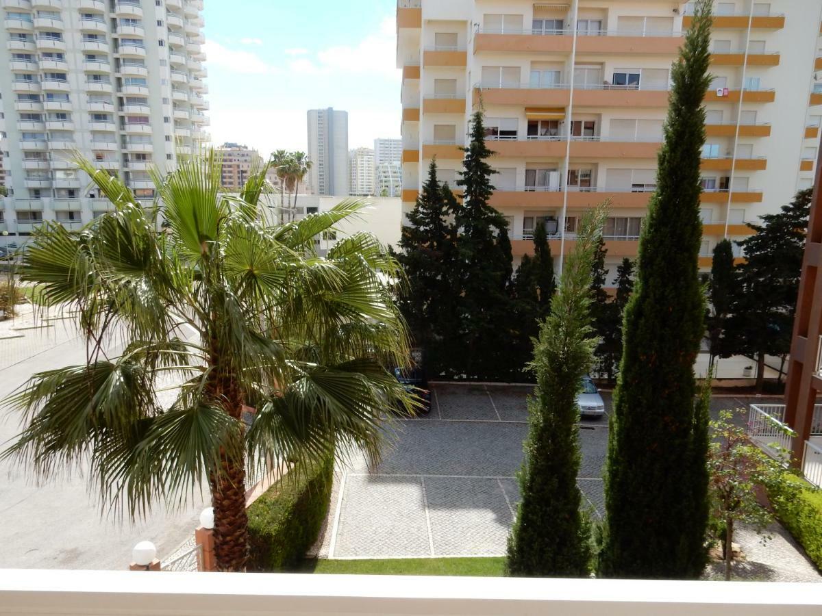 Beach & Sea Apt, Fast Wifi, Airco, Private Parking And Pool Portimao Exterior photo