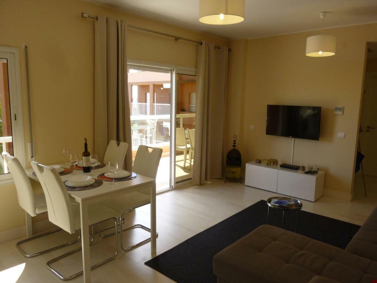 Beach & Sea Apt, Fast Wifi, Airco, Private Parking And Pool Portimao Exterior photo